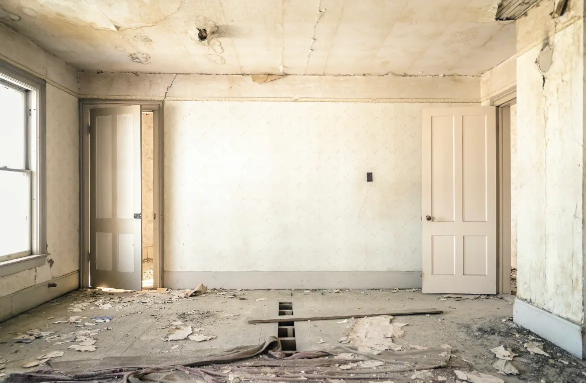 Waste disposal crew managing a cleanout project in South Valley